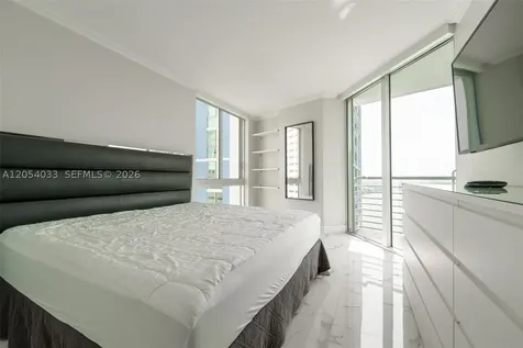 325 S Biscayne Boulevard Miami FL 33131