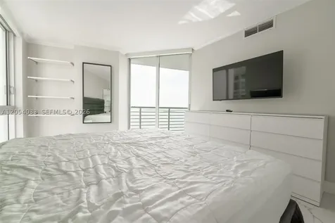 325 S Biscayne Boulevard Miami FL 33131