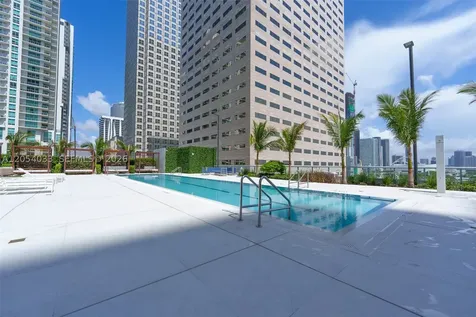 325 S Biscayne Boulevard Miami FL 33131