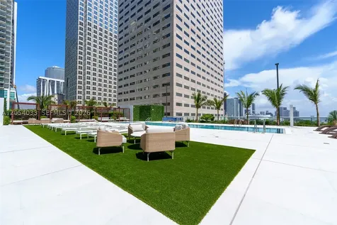 325 S Biscayne Boulevard Miami FL 33131
