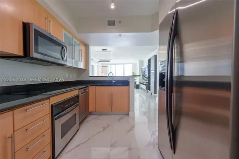 325 S Biscayne Boulevard Miami FL 33131