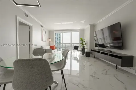 325 S Biscayne Boulevard Miami FL 33131