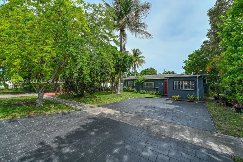 76 NE 170th Street North Miami Beach FL 33162