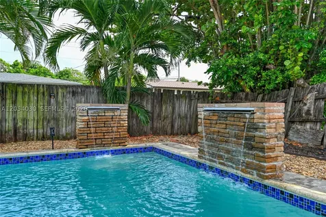 76 NE 170th Street North Miami Beach FL 33162