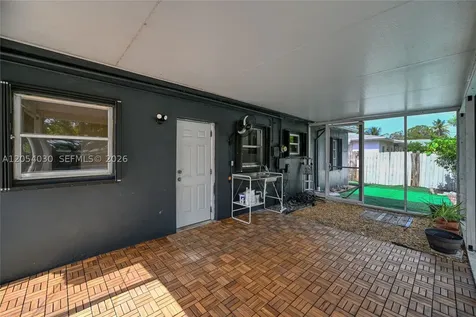 76 NE 170th Street North Miami Beach FL 33162