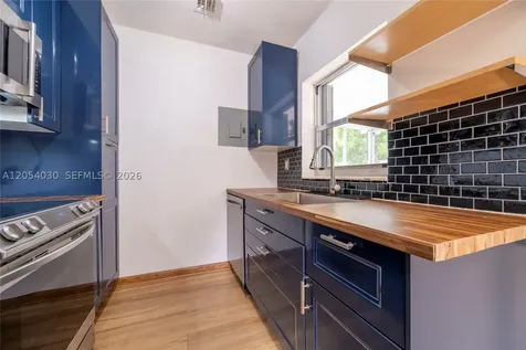76 NE 170th Street North Miami Beach FL 33162