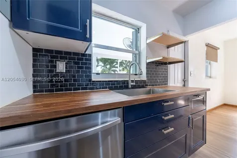76 NE 170th Street North Miami Beach FL 33162