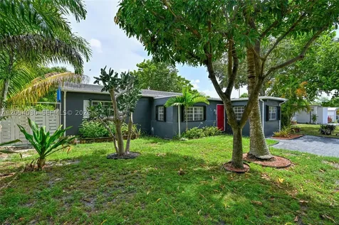 76 NE 170th Street North Miami Beach FL 33162
