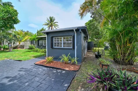 76 NE 170th Street North Miami Beach FL 33162