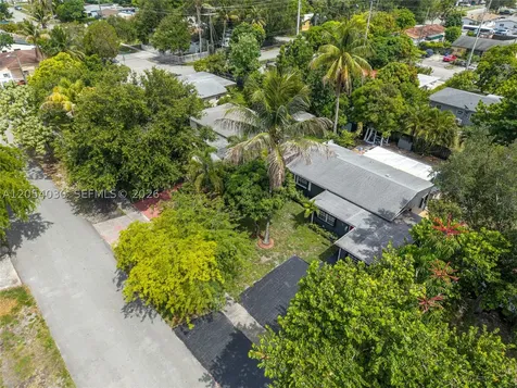 76 NE 170th Street North Miami Beach FL 33162