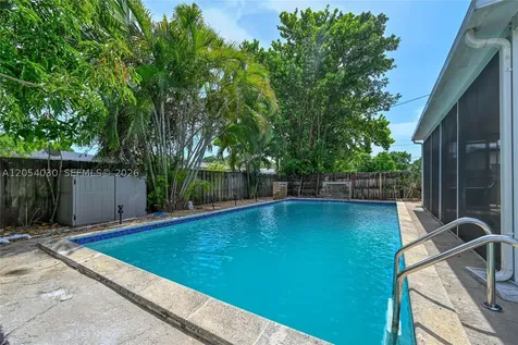76 NE 170th Street North Miami Beach FL 33162