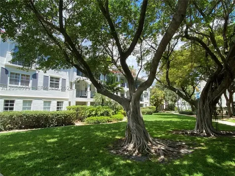3165 NE 184th Street Aventura FL 33160