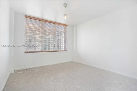5700 Collins Avenue Miami Beach FL 33140
