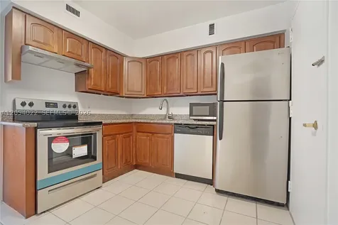 5700 Collins Avenue Miami Beach FL 33140