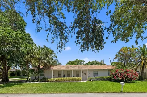9765 SW 143rd Street Miami FL 33176