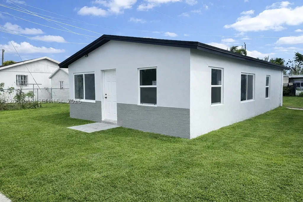 1405 NW 5th Court Florida City FL 33034