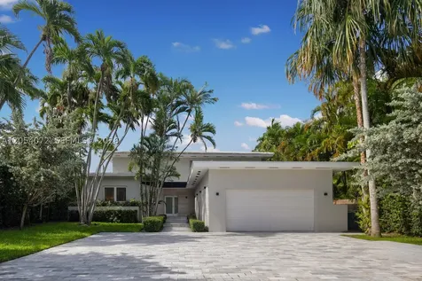 1300 S Venetian Way Miami FL 33139