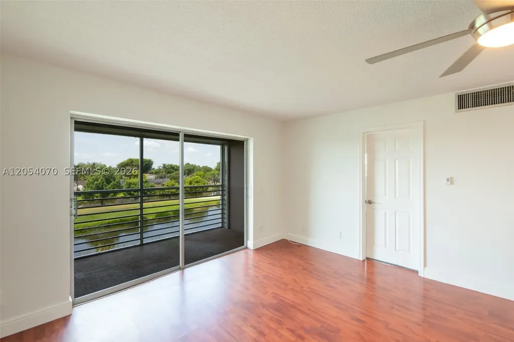 2471 SW 82nd Avenue Davie FL 33324