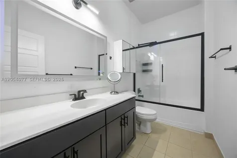 658 NE 193rd Terrace Miami FL 33179