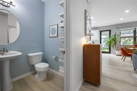 658 NE 193rd Terrace Miami FL 33179