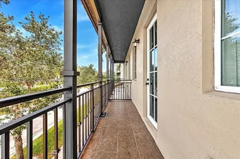 995 SW 147th Avenue Pembroke Pines FL 33027