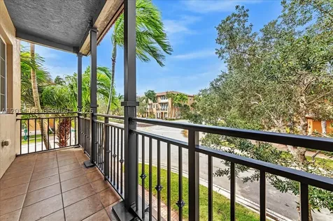 995 SW 147th Avenue Pembroke Pines FL 33027