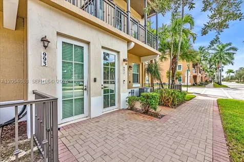 995 SW 147th Avenue Pembroke Pines FL 33027