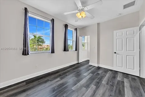 995 SW 147th Avenue Pembroke Pines FL 33027