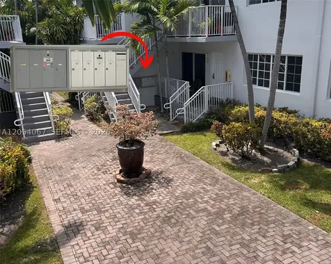 9260 Bay Harbor Terrace Bay Harbor Islands FL 33154