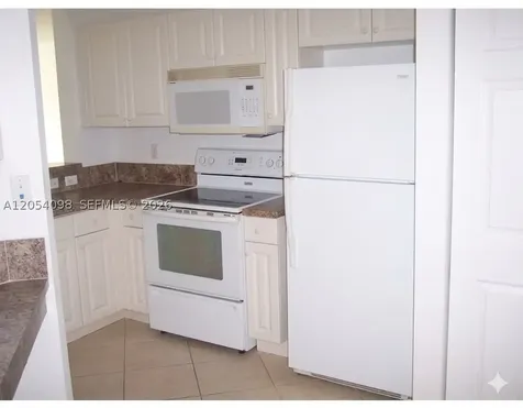 1942 Alamanda Way Riviera Beach FL 33404