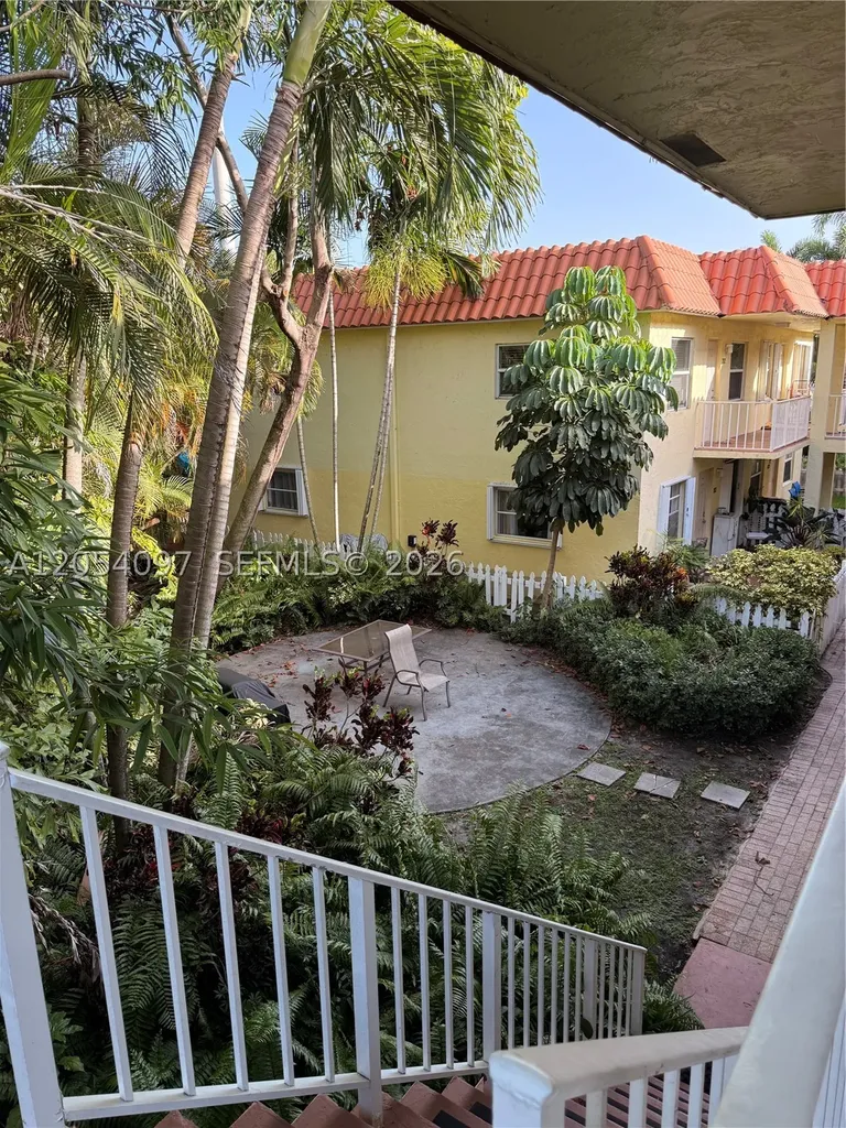 1125 NE 16th Place Fort Lauderdale FL 33305