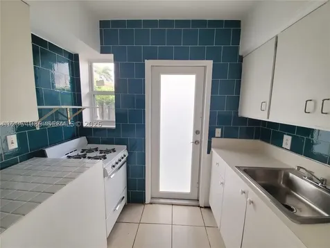 330 86th Street Miami Beach FL 33141