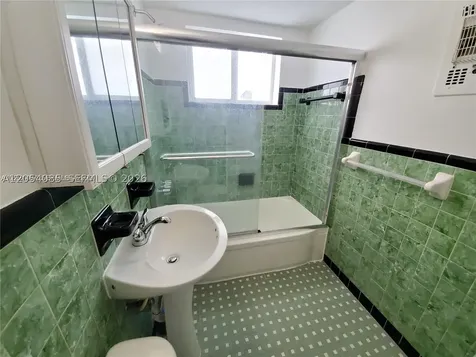 330 86th Street Miami Beach FL 33141