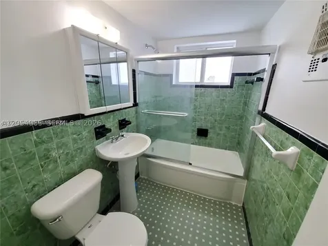 330 86th Street Miami Beach FL 33141
