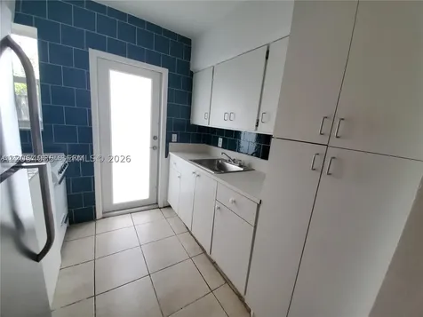 330 86th Street Miami Beach FL 33141