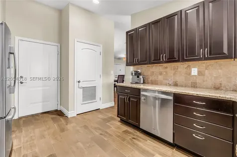 4252 SW 78th Drive Davie FL 33328