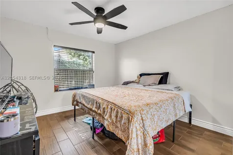 4252 SW 78th Drive Davie FL 33328