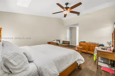 4252 SW 78th Drive Davie FL 33328