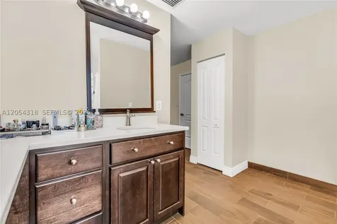 4252 SW 78th Drive Davie FL 33328