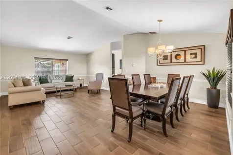 4252 SW 78th Drive Davie FL 33328