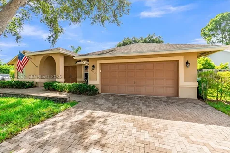 4252 SW 78th Drive Davie FL 33328
