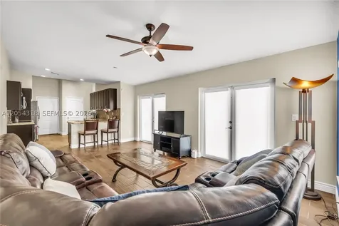 4252 SW 78th Drive Davie FL 33328