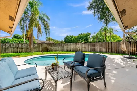 4252 SW 78th Drive Davie FL 33328