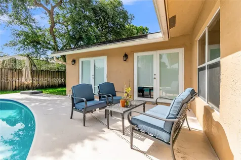 4252 SW 78th Drive Davie FL 33328