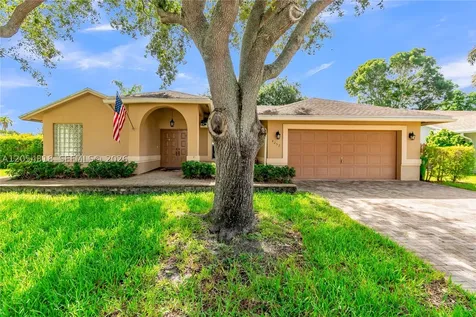 4252 SW 78th Drive Davie FL 33328