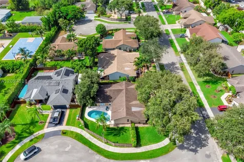4252 SW 78th Drive Davie FL 33328