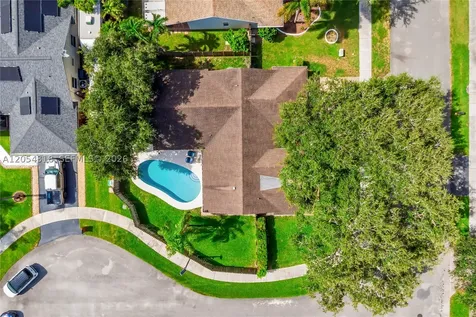 4252 SW 78th Drive Davie FL 33328