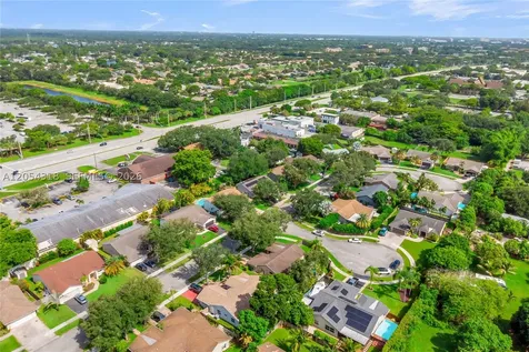 4252 SW 78th Drive Davie FL 33328