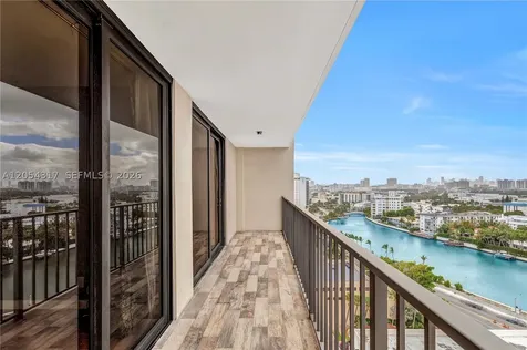 2625 Collins Avenue Miami Beach FL 33140
