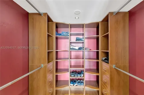 2625 Collins Avenue Miami Beach FL 33140
